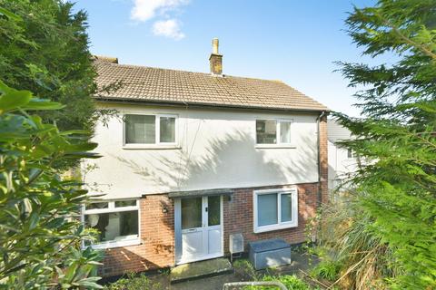 2 bed property, in Kit Hill Crescent, £180,000