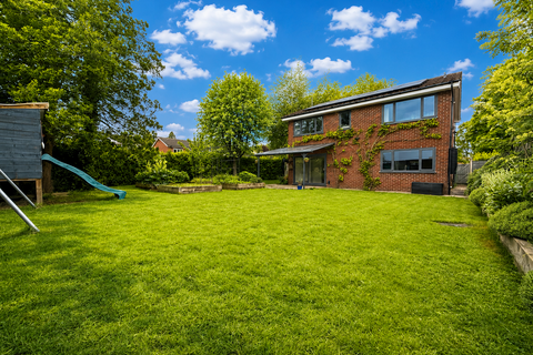 5 bed property, in b Fulshaw Park South, £800,000