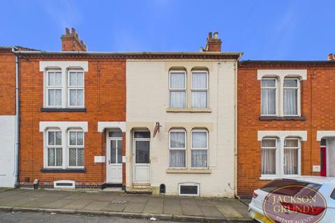 2 bed property, in Norfolk Street, £155,000