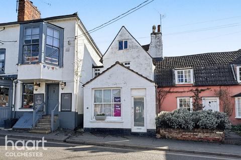 3 bed property, in High Street, £450,000
