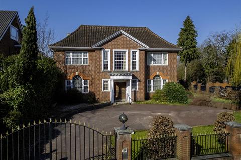 5 bed property, in The Bishops Avenue N2, £5,000,000