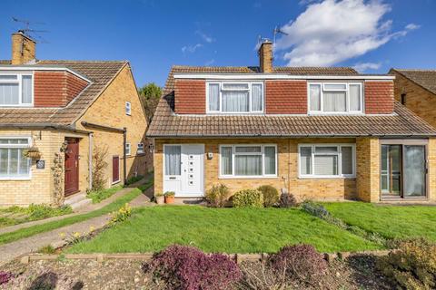3 bed property, in Westgate Close, £280,000