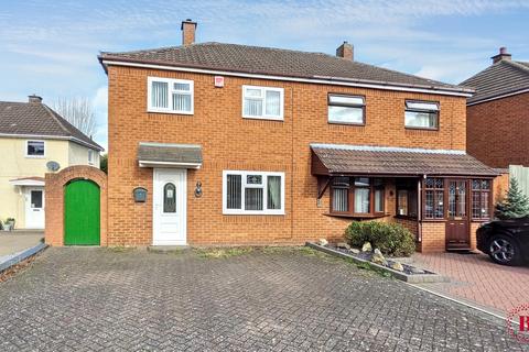 2 bed property, in Beech Road, £180,000