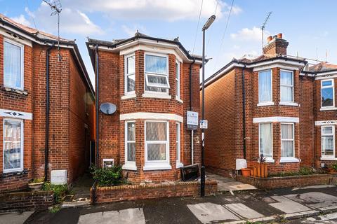 3 bed property, in Harold Road, £260,000