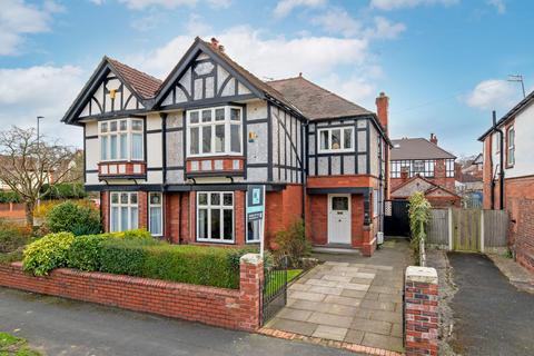 5 bed property, in Greenbank Road, £485,000