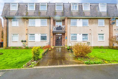 2 bed property, in Fairwood Road, £120,000