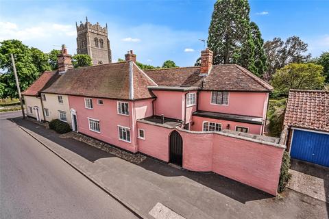 5 bed property, in Front Street, £699,950