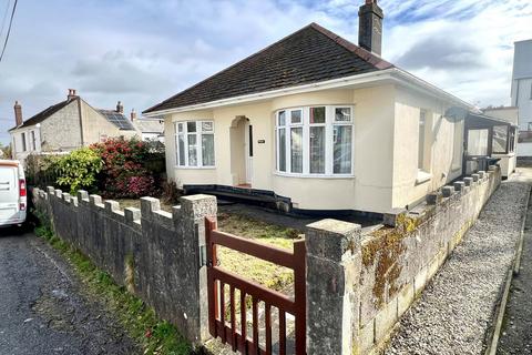 2 bed property, in Charles Street, £185,000