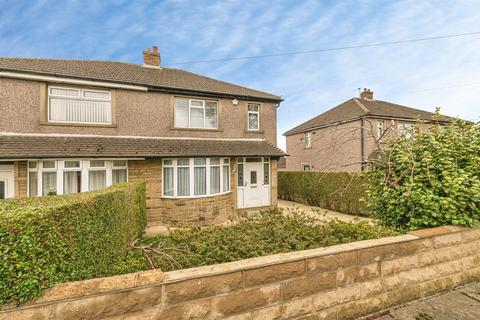 3 bed property, in Brearcliffe Drive, £150,000