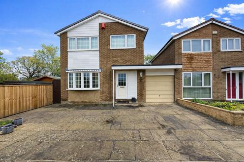 3 bed property, in Meldon Close, £179,950