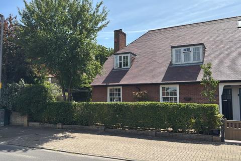 3 bed property, in Parkstead Road, £1,150,000