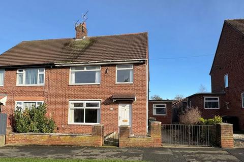 3 bed property, in Lambourne Avenue, £137,500