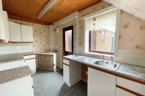 3 bed property, in St Cuthberts Avenue, £150,000