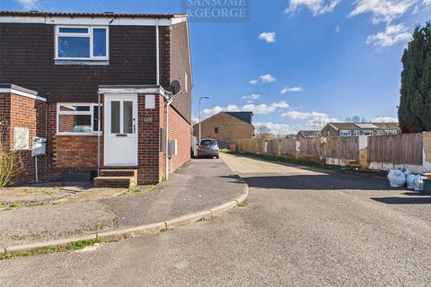 2 bed property, in Newport Road, £265,000