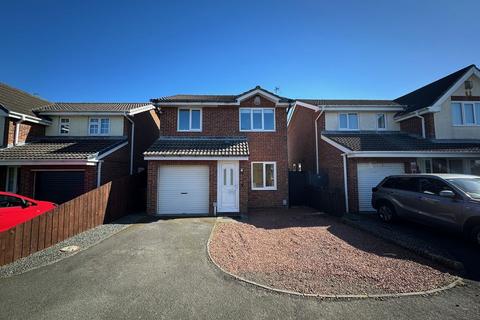 3 bed property, in Harvey Close, £160,000