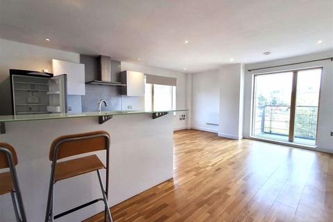 2 bed property, in Quayside, £115,000