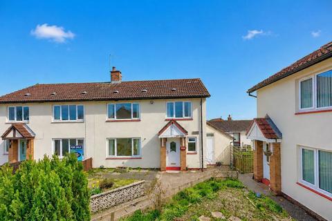 3 bed property, in Drummonds Close, £168,000