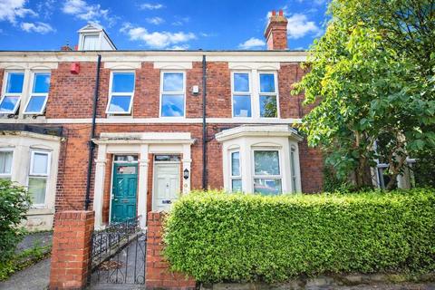 8 bed property, in Osborne Road, £880,000