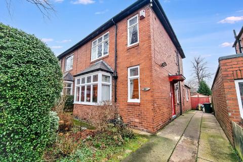 3 bed property, in Claremont Avenue, £145,000
