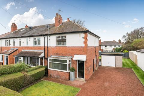 2 bed property, in Henconner Crescent, £300,000