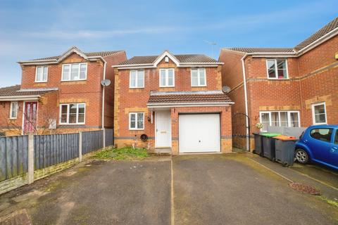 3 bed property, in Mercia Court, £220,000