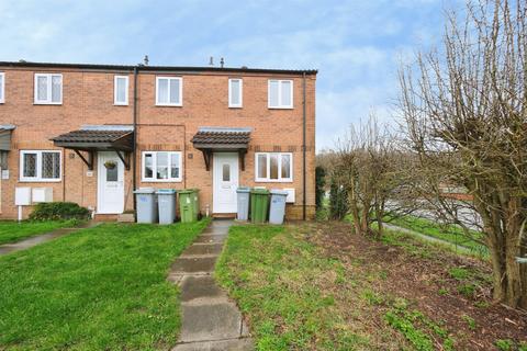2 bed property, in Vera Crescent, £90,000