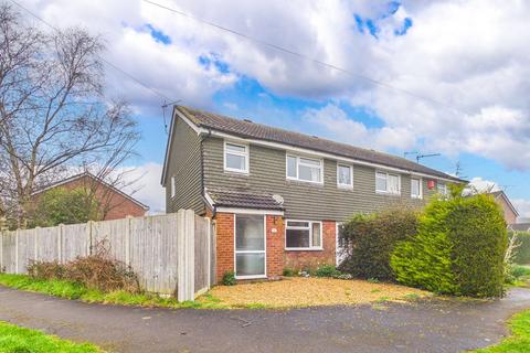 3 bed property, in Colbourne Close, £345,000