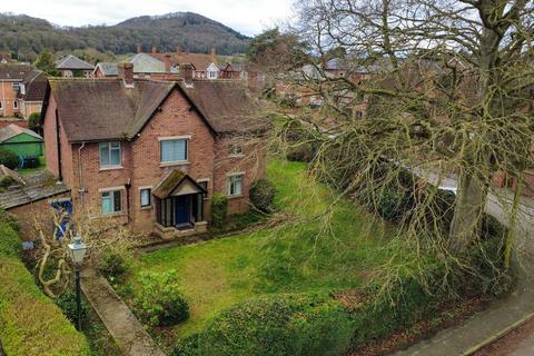 4 bed property, in Weston Grove, £499,000