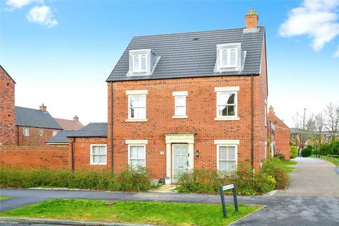 4 bed property, in Flanders Close, £490,000