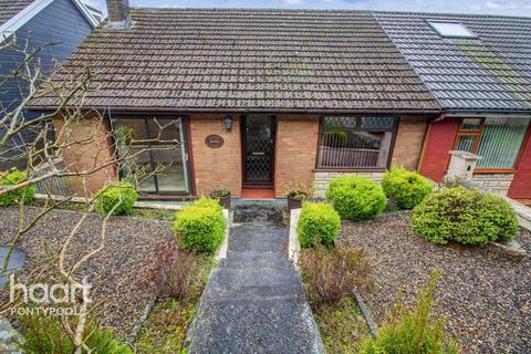 3 bed property, in Llanover Road Estate, £240,000