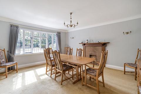 6 bed property, in Tiddington Road, £2,300,000