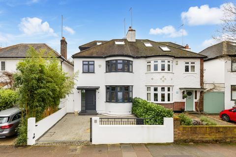 4 bed property, in Park Road, £2,150,000