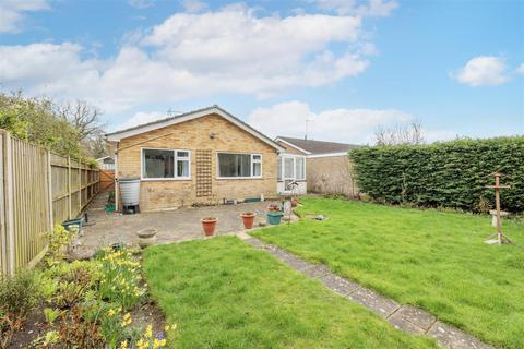 3 bed property, in Babington Drive, £329,950