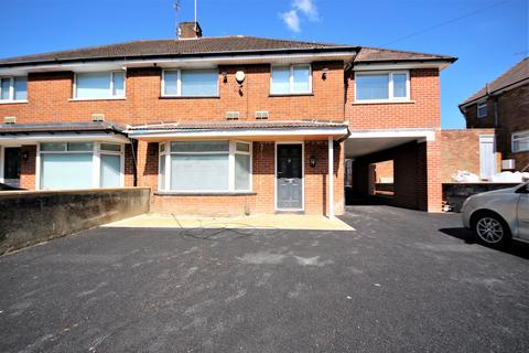 5 bed property, in Dolbery Road North, £325,000