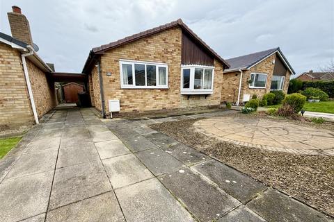2 bed property, in Cotswold Drive, £280,000