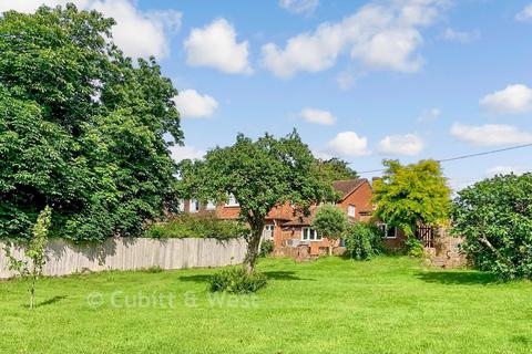 4 bed property, in Church Street, £675,000