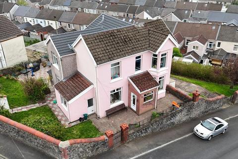 4 bed property, in Wyndham Street, £379,950
