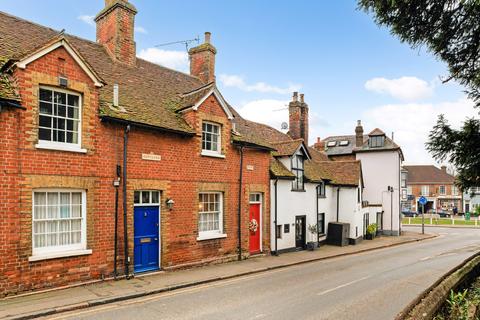 2 bed property, in London Road, £385,000