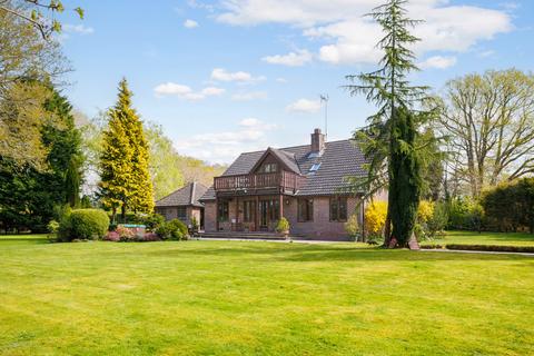 4 bed property, in Shaws Lane, £1,095,000
