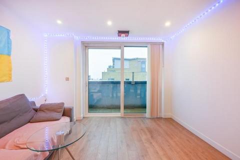 1 bed property, in Lime View Apartments, £250,000
