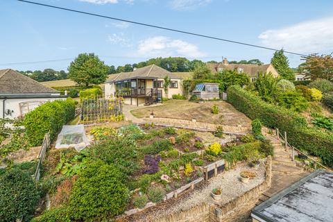 3 bed property, in Lurks Lane, £550,000