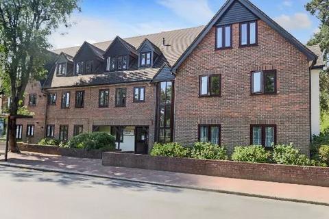 1 bed property, in Coulsdon Road, £45,000