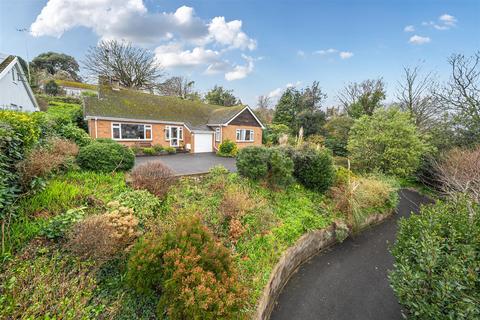4 bed property, in Station Road, £399,950