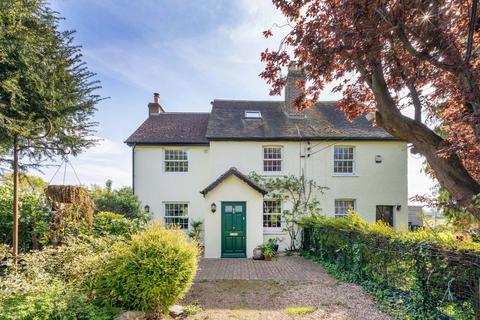 5 bed property, in Swallow Street, £830,000