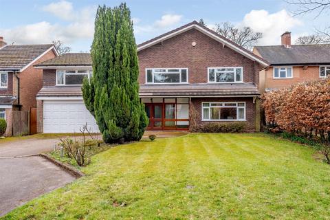 6 bed property, in The Spinney, £995,000