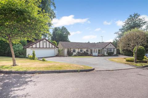3 bed property, in Kenilworth Close, £1,250,000