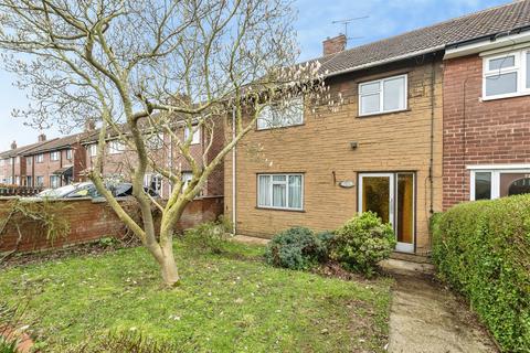 3 bed property, in Rose Avenue, £110,000