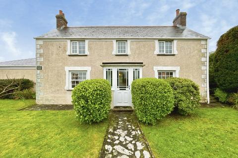 3 bed property, in Fore Street, £375,000