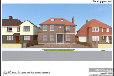 5 bed property, in Grove Way, £1,150,000