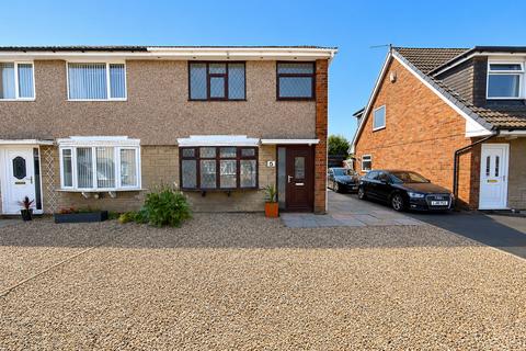 3 bed property, in Langdale Avenue, £200,000